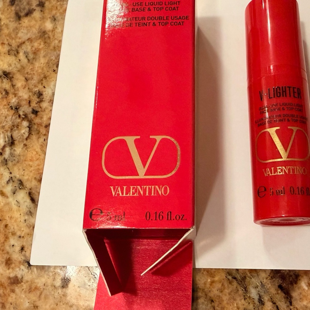 Valentino V-Lighter Dual-Use Liquid Light Base & Top Coat 5ml/.16 fl oz ROSA